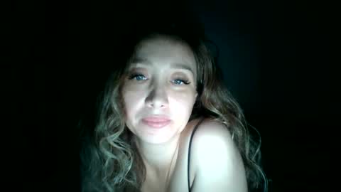 avinelra online show from June 21, 8:37 pm