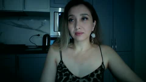 avinelra online show from June 16, 6:56 pm