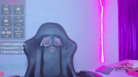 avril_jonson online show from November 7, 11:40 pm