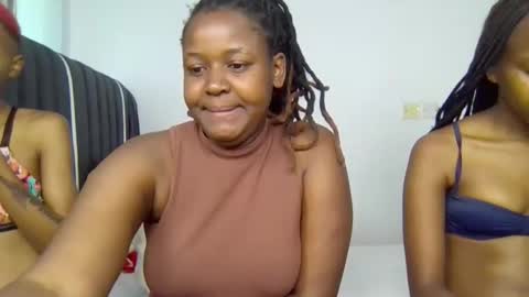 Avril online show from February 12, 8:51 am