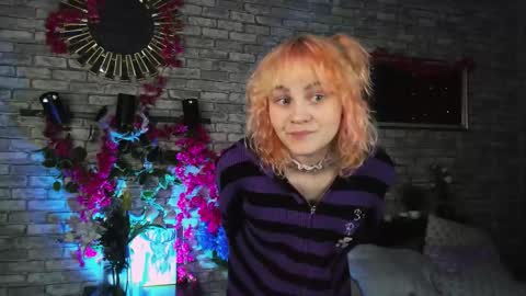 Awi online show from December 3, 9:04 pm