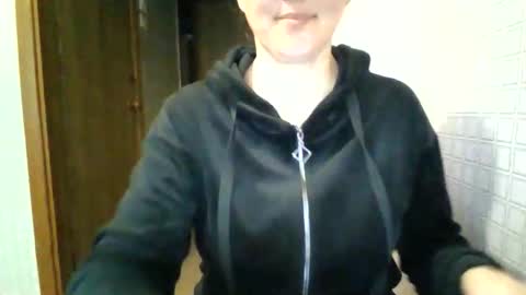 awesomeladyy online show from May 12, 9:18 am