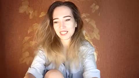 Snapshot of awora_wolf chatting on September 18, 6:23 pm Awora Wolf online show from September 18, 6:23 pm