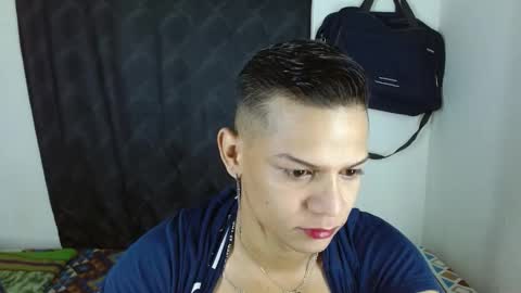 Snapshot of axcel_boy chatting on October 21, 12:54 pm axcel online show from October 21, 12:54 pm