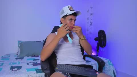 AXEL online show from October 27, 12:38 pm