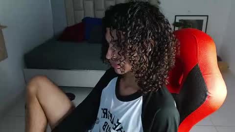 Axel online show from January 6, 11:42 pm