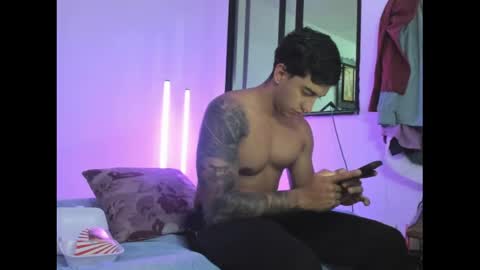 axel_hendrick online show from May 22, 4:30 am