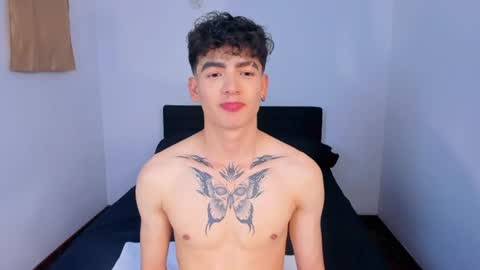 Axel online show from August 8, 10:31 pm