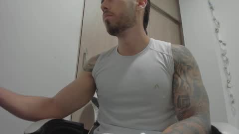 axelblaze_1 online show from March 21, 12:10 pm