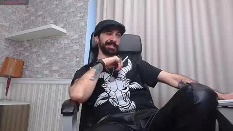 AxelColton online show from January 8, 6:19 am