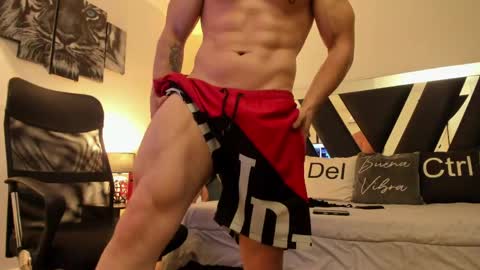 axelmartinezz online show from June 2, 9:17 pm