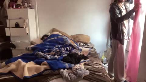 DuoRetro online show from March 29, 1:24 pm