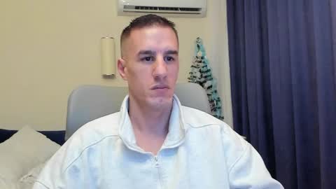 Axl online show from January 11, 4:29 am