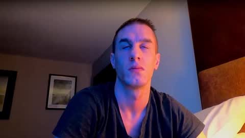 Axl online show from March 3, 12:17 pm