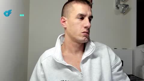 Axl online show from November 21, 12:41 am