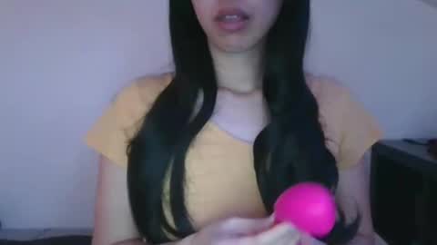 axue online show from February 11, 3:51 pm