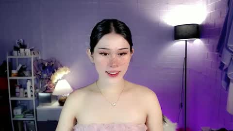 AYAHOSHILOVESYOU online show from April 5, 2:41 am