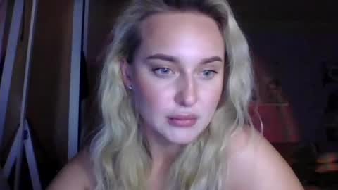 aylinn9999 online show from July 17, 5:59 pm