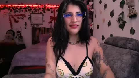 Snapshot of azaaharziz chatting on December 16, 3:51 am Azahar online show from December 16, 3:51 am