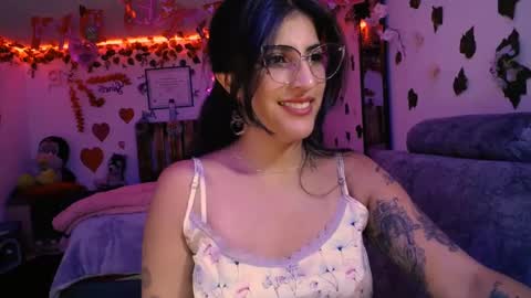 Snapshot of azaaharziz chatting on February 13, 5:16 am Azahar online show from February 13, 5:16 am