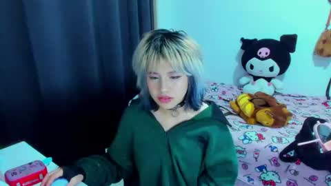 Azu Moure online show from July 11, 5:23 am