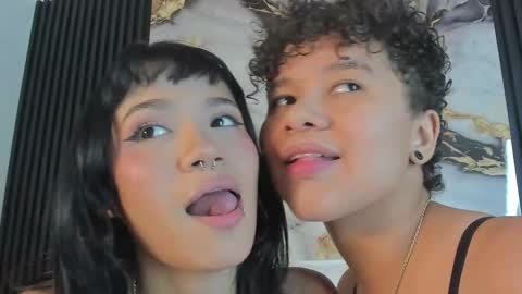  HONEY AZUL   online show from December 5, 7:33 pm