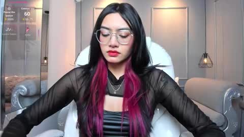 Azura online show from January 7, 7:19 pm