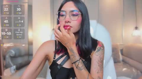 Azura online show from February 25, 7:50 pm