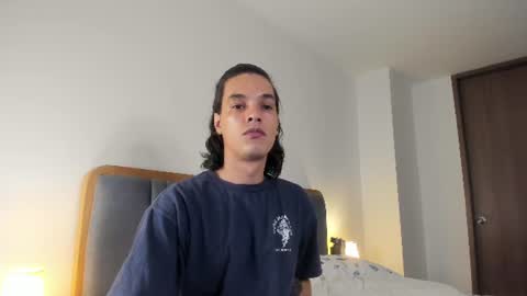b0yberry online show from August 2, 12:23 am