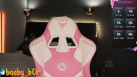 Snapshot of baaby_bon chatting on January 9, 8:34 am Bonnie  online show from January 9, 8:34 am