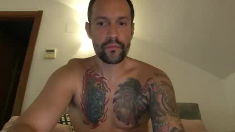 Snapshot of babakeror chatting on October 2, 11:03 pm BKR online show from October 2, 11:03 pm