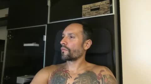 Snapshot of babakeror chatting on October 8, 10:59 pm BKR online show from October 8, 10:59 pm