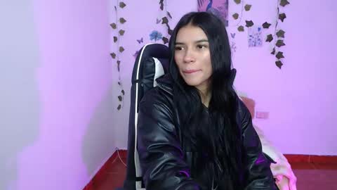 babenik_777 online show from October 29, 8:38 am