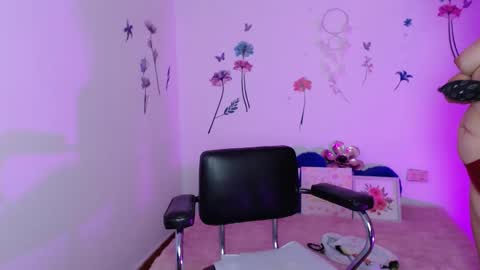 babenik_777 online show from January 9, 4:07 am