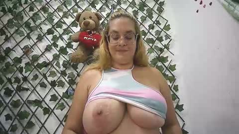 baby_1100 online show from September 24, 1:23 am