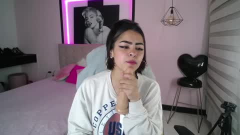 baby_andy_ online show from December 5, 11:56 pm