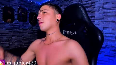 Junior       Independent Model online show from September 14, 2:47 am