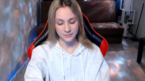 baby_kitte online show from March 10, 4:39 am