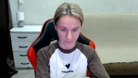 baby_kitte online show from October 20, 12:43 pm