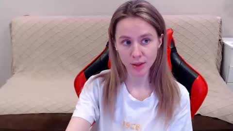 baby_kitte online show from February 9, 8:54 am