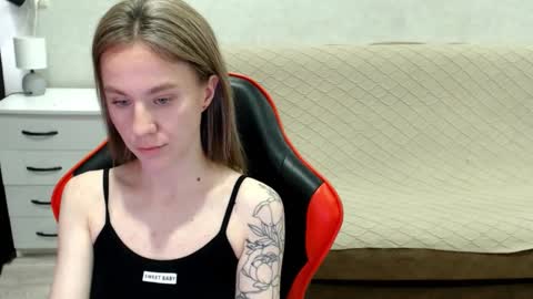 baby_kitte online show from October 11, 9:47 am