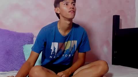 baby_noaht online show from May 6, 12:44 pm