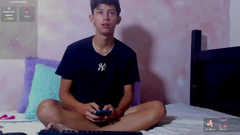 baby_noaht online show from May 13, 11:42 am