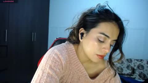 Snapshot of baby_roose chatting on January 17, 2:39 am Baby online show from January 17, 2:39 am