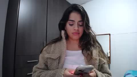 Snapshot of baby_roose chatting on December 4, 7:33 am Baby online show from December 4, 7:33 am