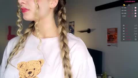 Ruth online show from September 27, 8:17 pm