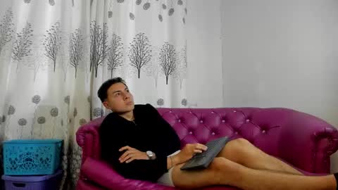 baby West online show from March 4, 9:34 pm