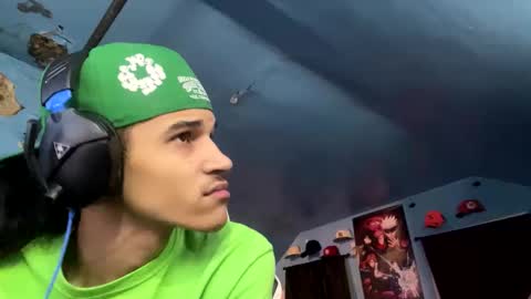 babyD online show from December 15, 4:51 am