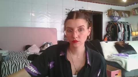 babydemon6 online show from October 1, 7:02 pm