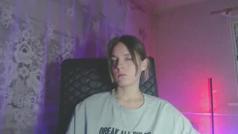 Sonya online show from December 4, 7:35 pm